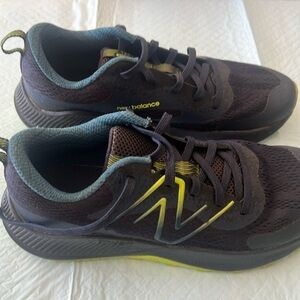 New balance in very condition, US 6 youth/men